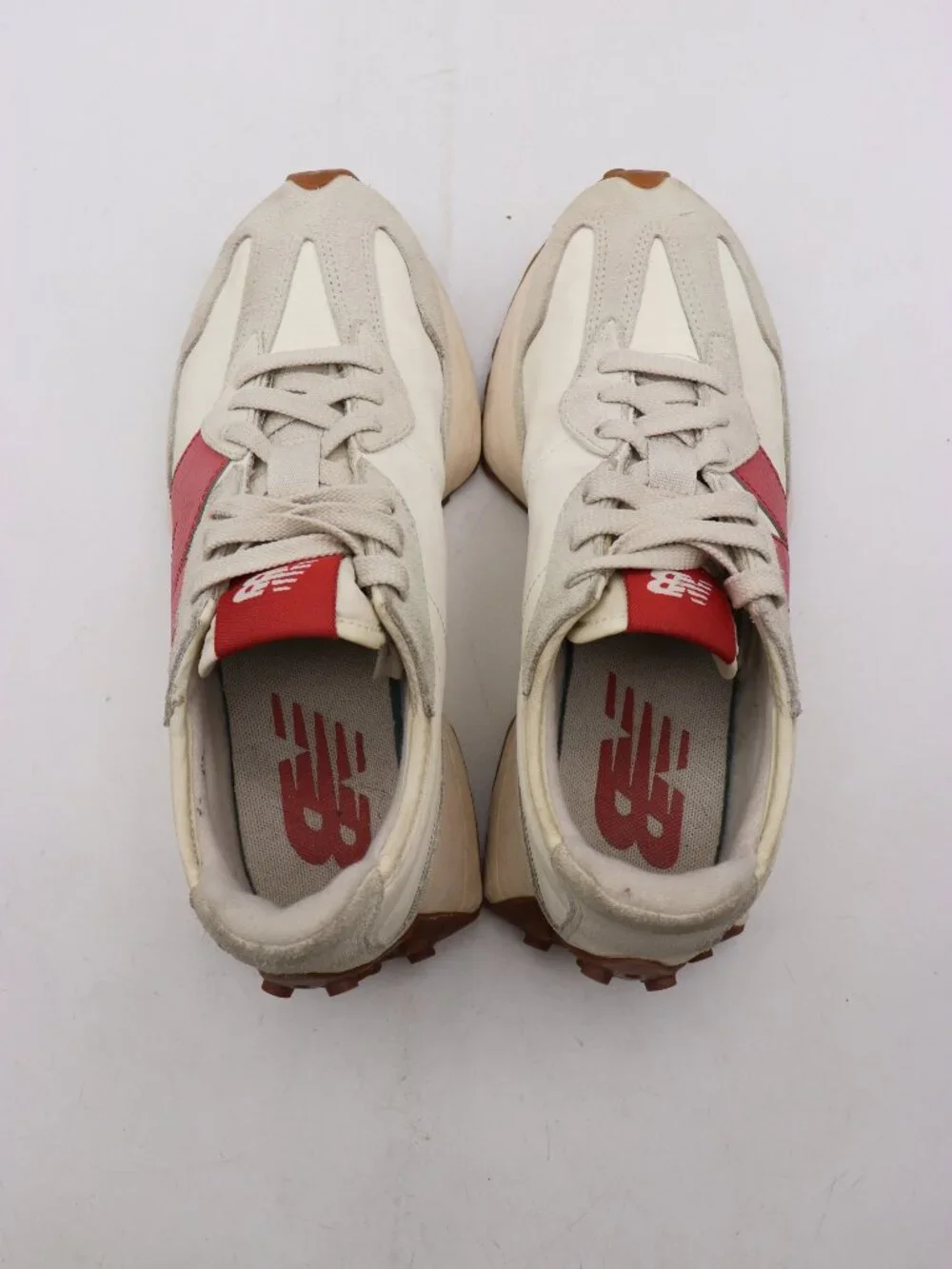 New Balance 327 Women's Size 8 B Moonbeam Astro Dust Suede Sneakers U327LV
